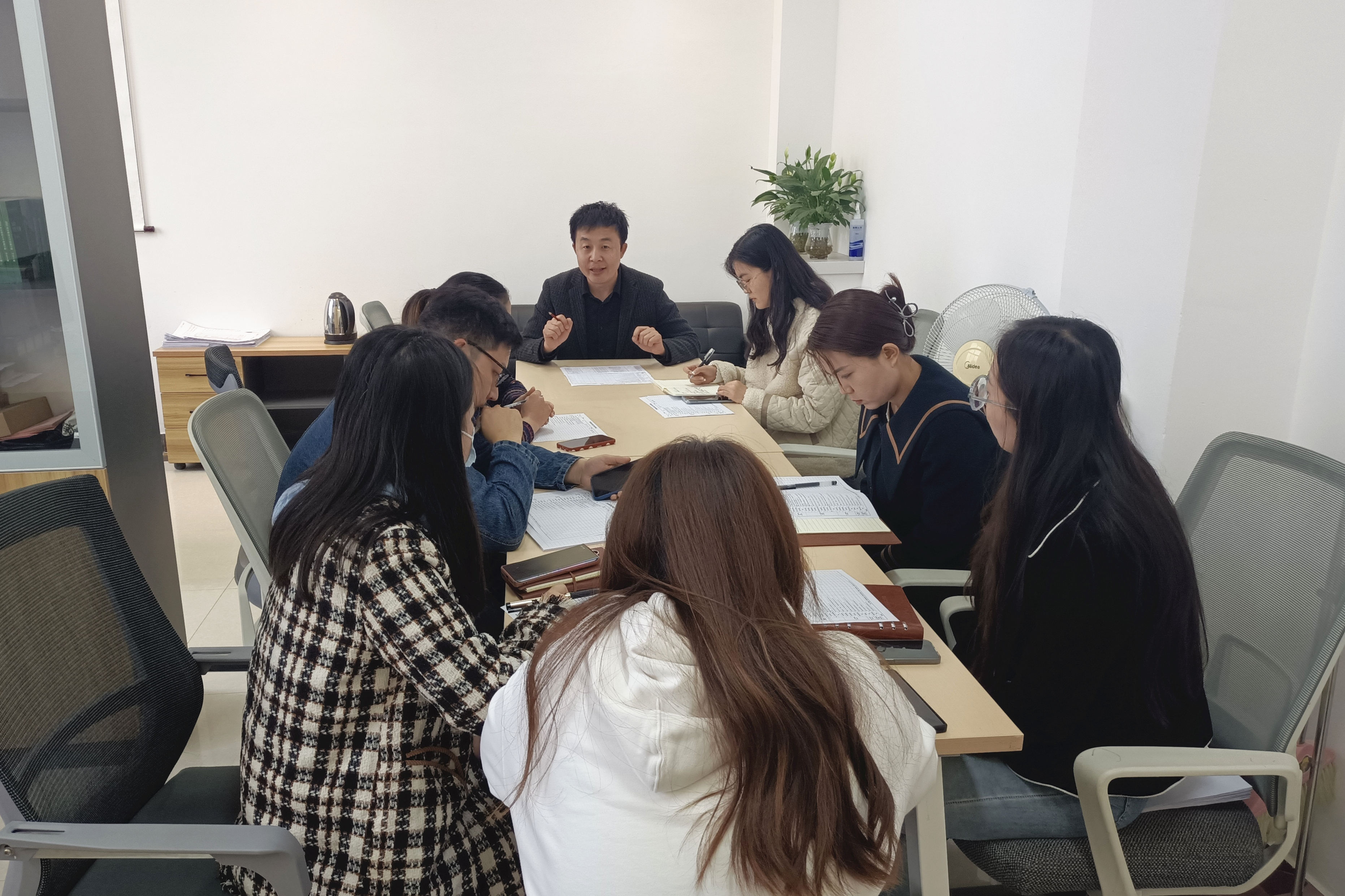 學院學生處召開學風建設(shè)和班主任制工作推進會