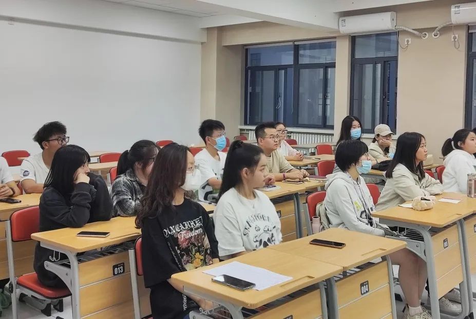 傳統(tǒng)or國際？漢語國際教育李葉老師說：我都要！