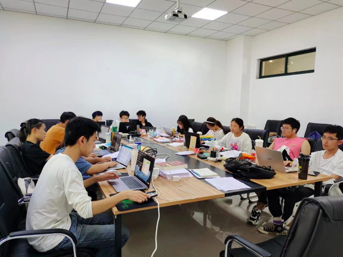 本周三，數(shù)學(xué)建模專家?guī)闾剿鳌皵?shù)學(xué)視角下的現(xiàn)實(shí)世界”！