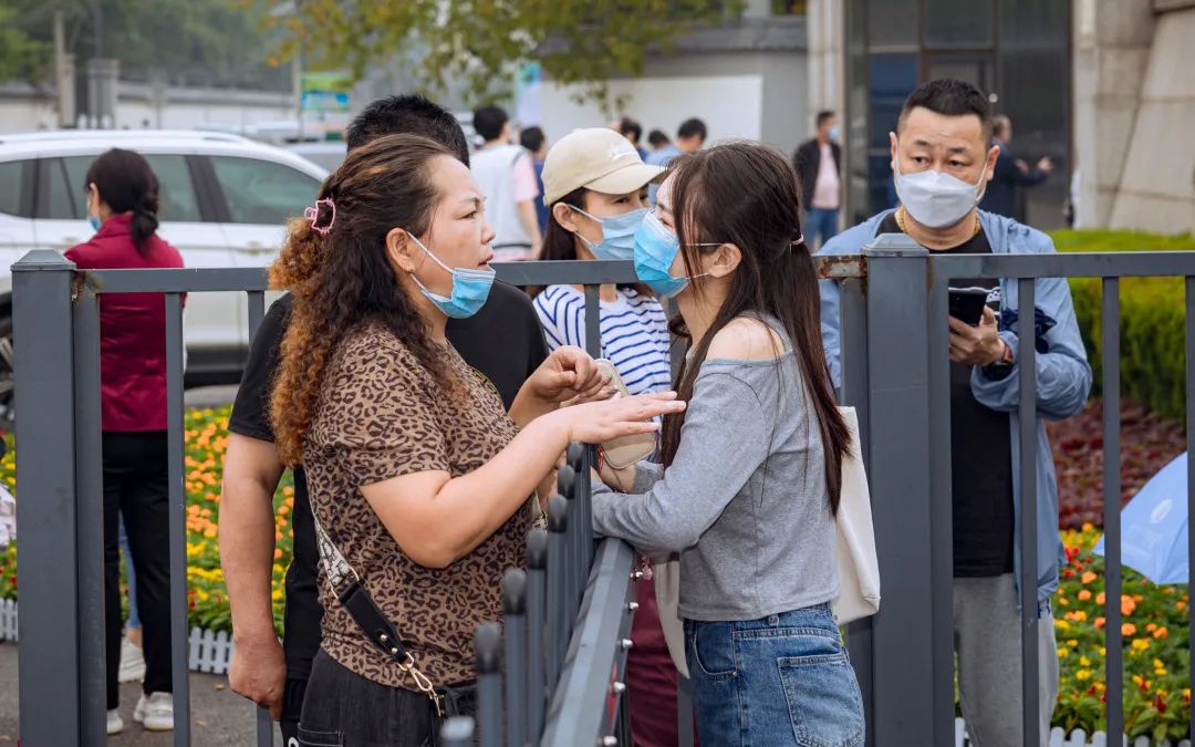 迎新驚喜紅包、新學(xué)期第一杯奶茶……傳說(shuō)中別人家的大學(xué)又來(lái)了！