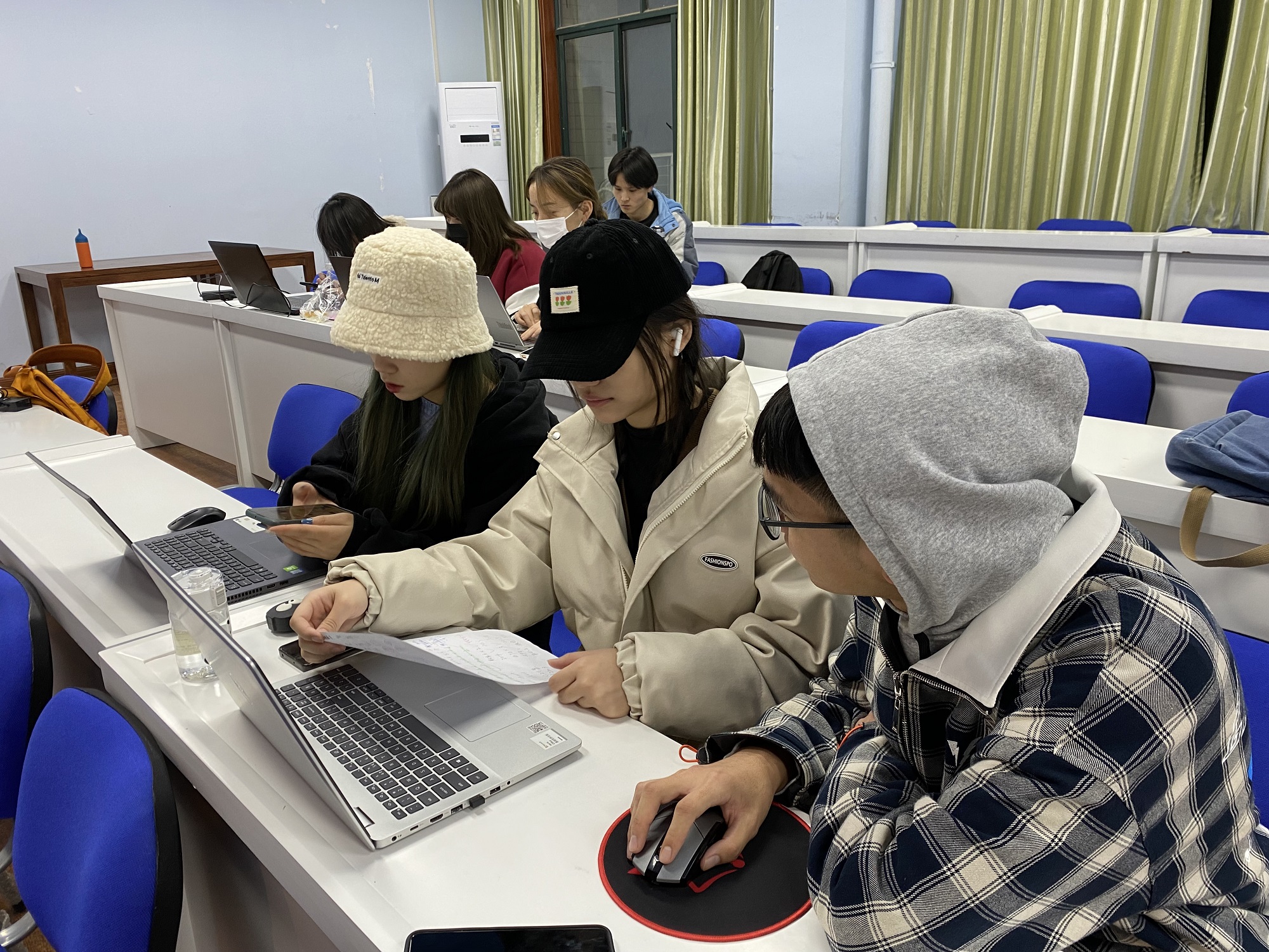 【經管學院】多個參賽隊積極備戰(zhàn)國家級“雙賽”