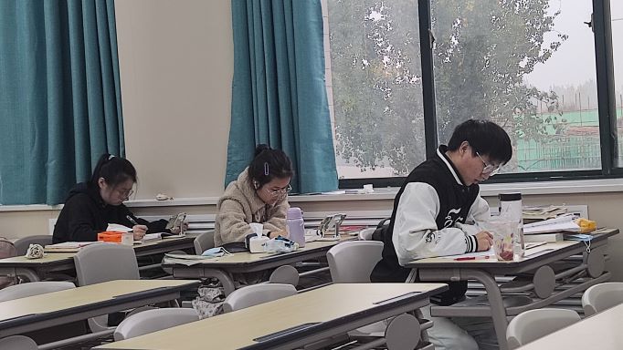 攻堅克難 拼搏進??！高新學(xué)子積極投入線上學(xué)習(xí)