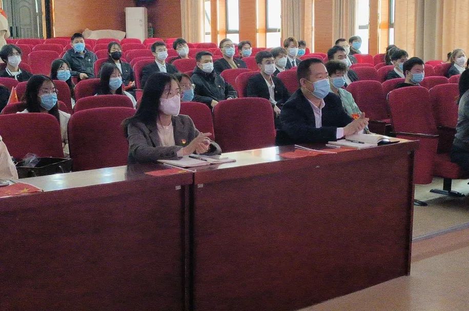 倍感振奮！西安科技大學高新學院師生收聽收看黨的二十大開幕會盛況