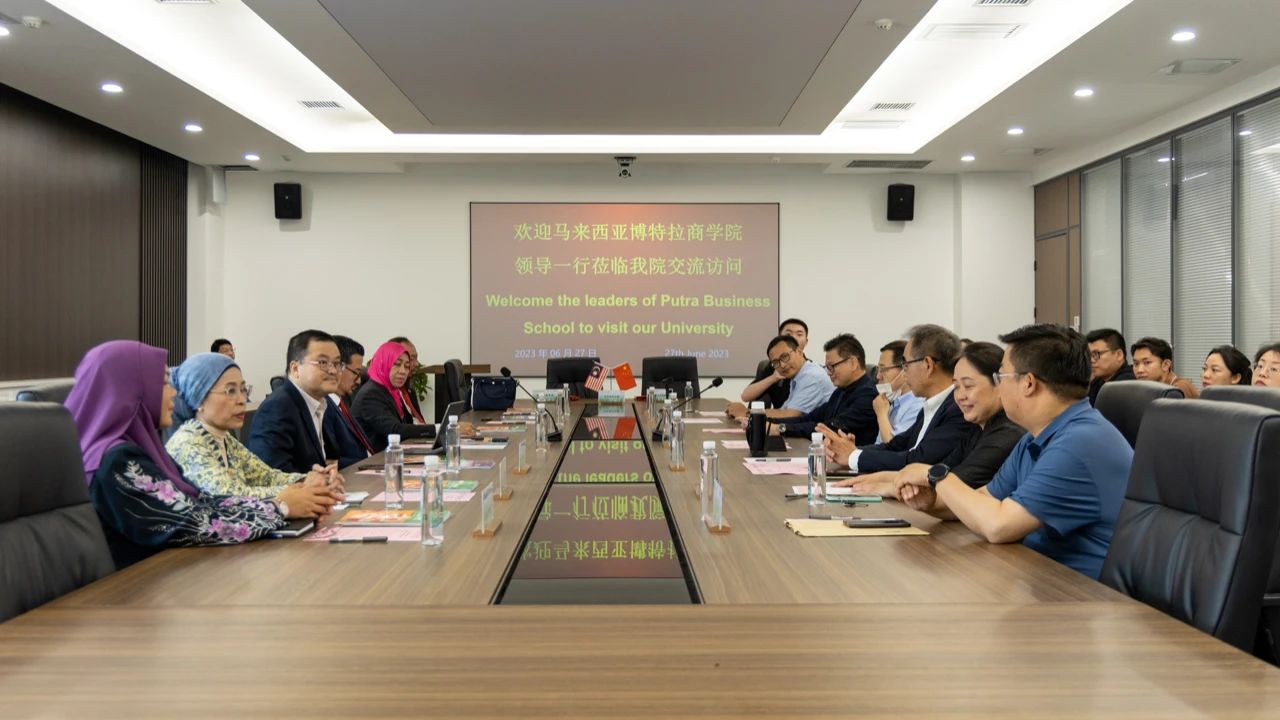 攜手同“新”！我校與馬來西亞博特拉商學(xué)院簽訂碩博聯(lián)合培養(yǎng)協(xié)議！
