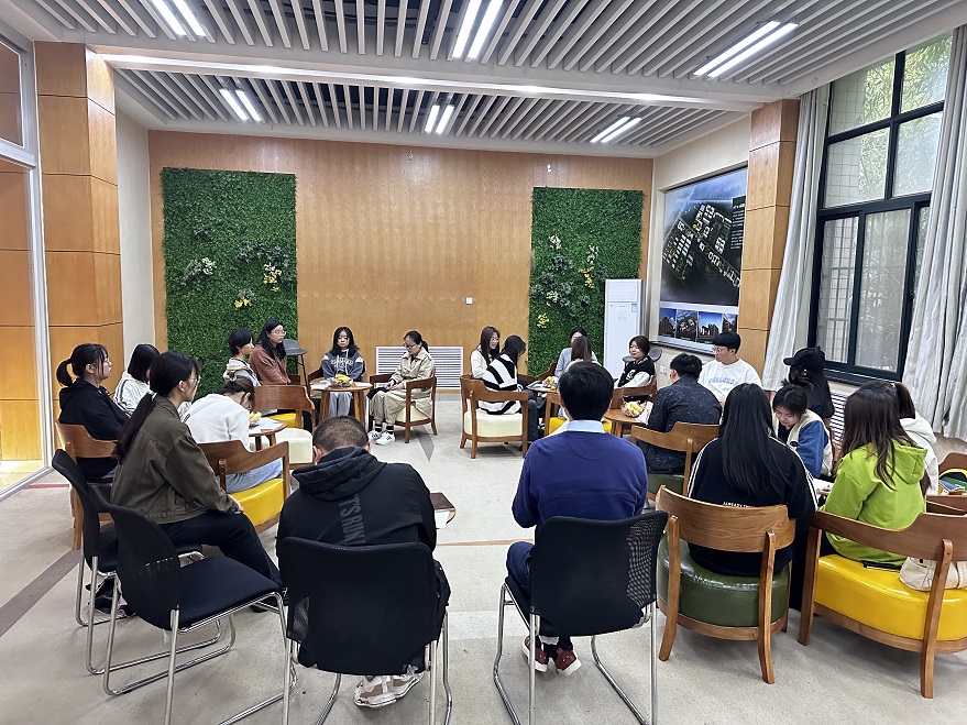 【多樣課堂】圖書館舉辦第二期“共讀一本書”讀書分享會(huì)