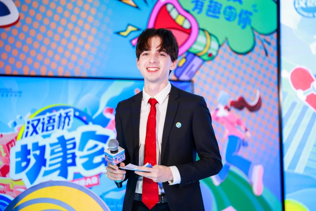 【新浪微博】精彩紛呈！#100多名留學(xué)生在西安講中國故事#
