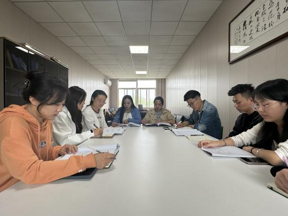 城市建設(shè)學(xué)院召開(kāi)心理危機(jī)干預(yù)案例研討會(huì)
