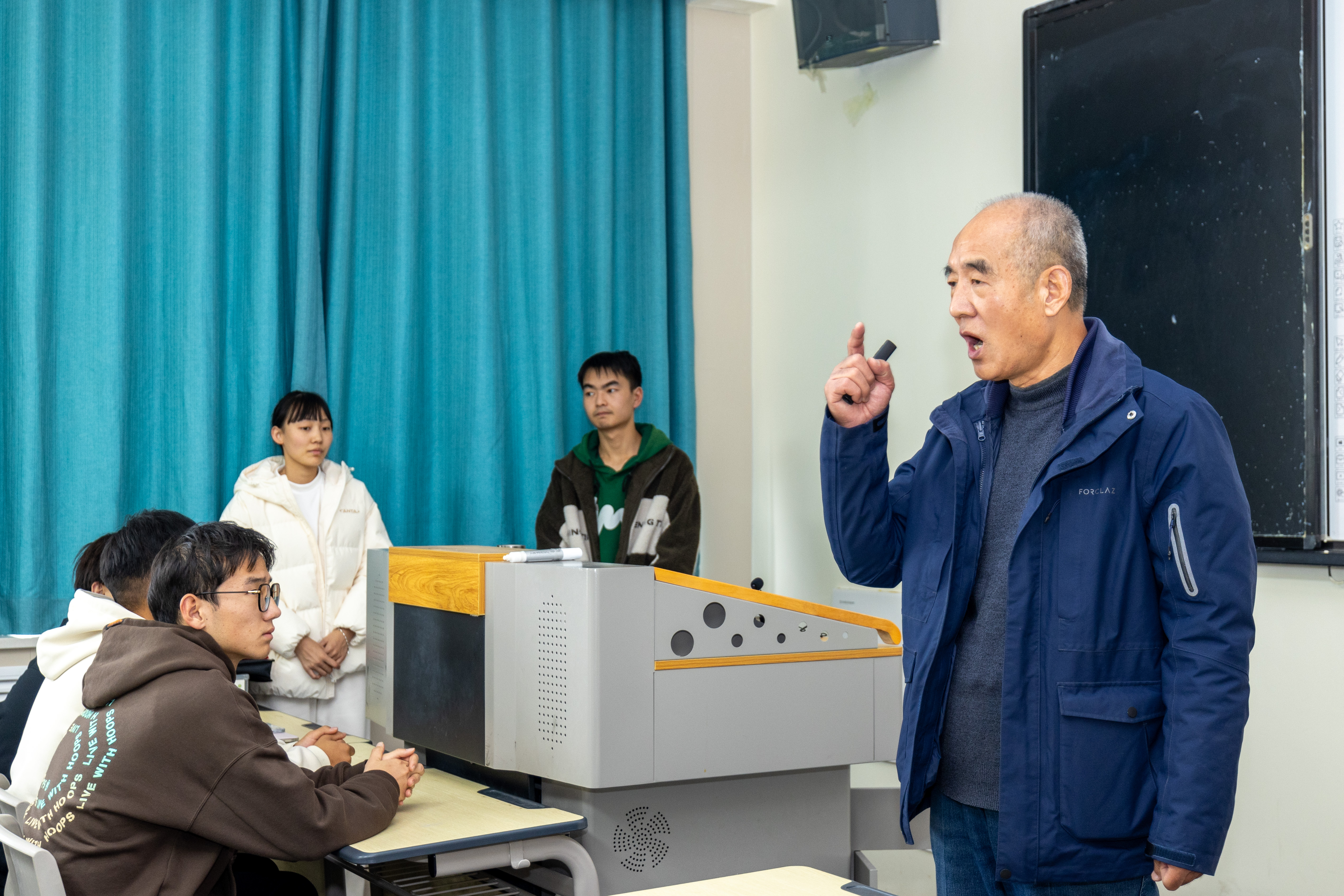 【城市建設(shè)學(xué)院】開展關(guān)于《房屋市政工程生產(chǎn)安全重大事故隱患判定標(biāo)準(zhǔn)》專題講座