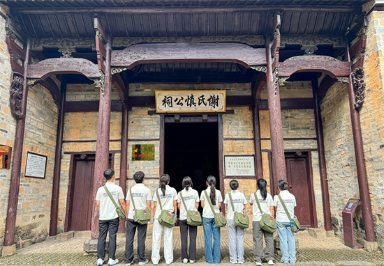 【中國(guó)教育在線(xiàn)網(wǎng)】聚焦 | 西安科技大學(xué)高新學(xué)院“三下鄉(xiāng)”社會(huì)實(shí)踐新聞專(zhuān)題報(bào)道——“秦井燎原 青耕育新”暑期三下鄉(xiāng)社會(huì)實(shí)踐團(tuán)隊(duì)
