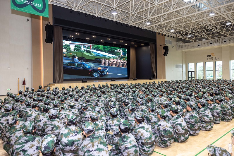 觀九三閱兵盛典，承八十載抗戰(zhàn)精神  ——西安科技大學(xué)高新學(xué)院組織師生觀看紀(jì)念中國人民抗日戰(zhàn)爭暨世界反法西斯戰(zhàn)爭勝利80周年大會(huì)實(shí)況轉(zhuǎn)播